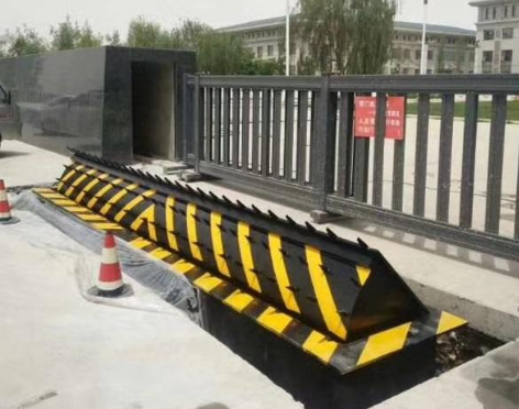校園路障機(jī)提升學(xué)校安全防備